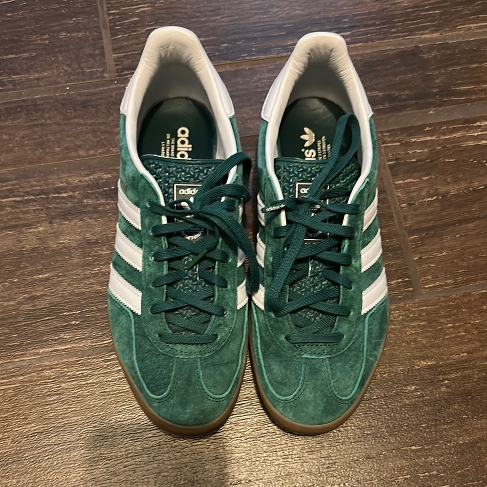Adidas Green indoor gazelles Sneakers us 7.5